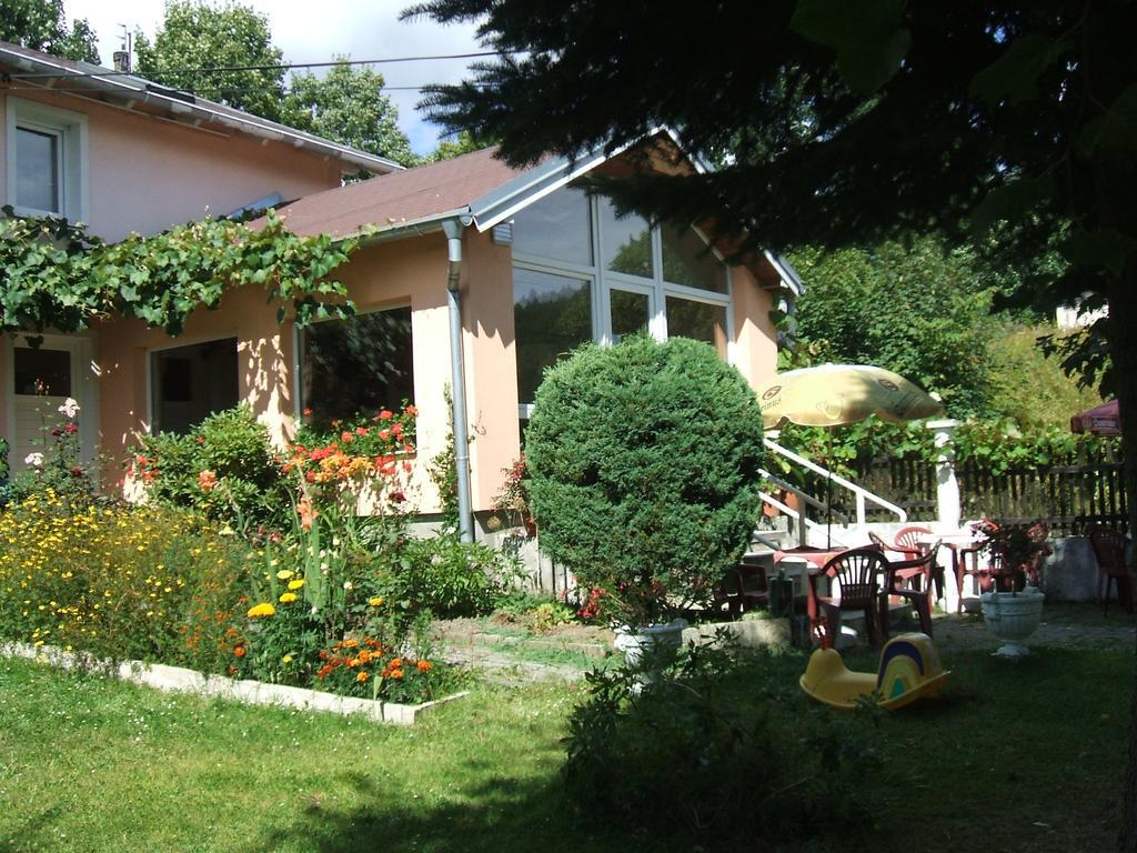 Pension Jana Tatrovice Exterior photo