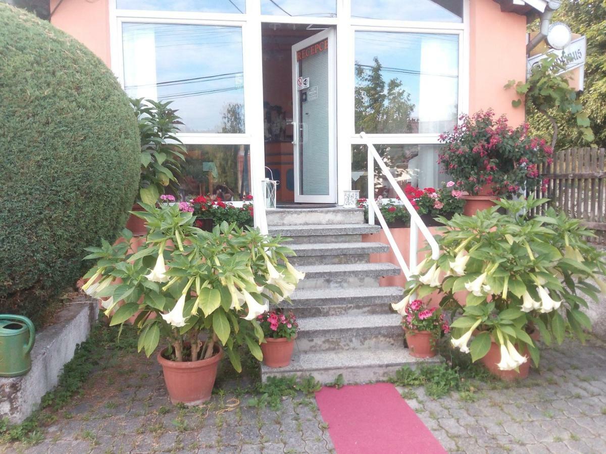 Pension Jana Tatrovice Exterior photo